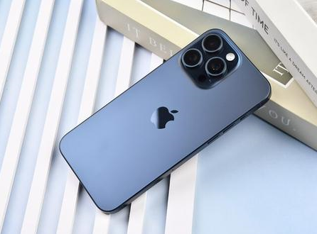 兴宾苹果维修点分享iPhone 15 Pro Max自动关机造成的原因 